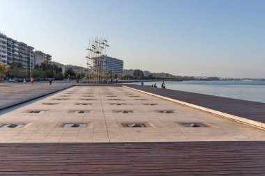 THESSALONIKI, GREECE - 22 Eylül 2019: Selanik, Orta Makedonya, Yunanistan kıyı caddesi Panorama