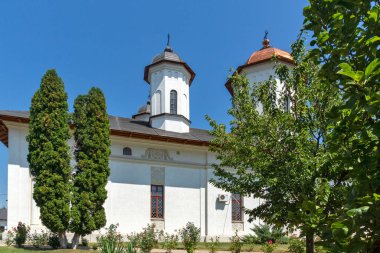 BUCHAREST, ROMANIA - 16 Ağustos 2021: Bükreş, Romanya yakınlarındaki Ortodoks Cernica Manastırı