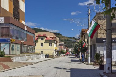 ÇEPELARE, BULGARIA - 7 Ağustos 2021: Bulgaristan 'ın ünlü kayak merkezi Chepelare, Smolyan Bölgesi, Bulgaristan