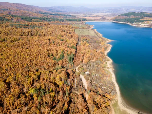 Luchtfoto Herfstzicht Izvor Stuwmeer Bij Konyavska Mountain Pernik Regio Bulgarije — Stockfoto