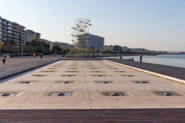 THESSALONIKI, GREECE - 22 Eylül 2019: Selanik, Orta Makedonya, Yunanistan kıyı caddesi Panorama