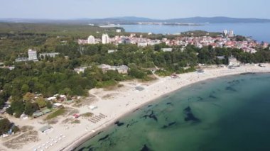 Bulgaristan 'ın Burgaz Bölgesi' ndeki Kiten kasabasının Güney Sahili 'nin şaşırtıcı hava manzarası 