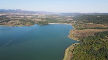 Bulgaristan 'ın Sopot Reservoir, Lovech Bölgesinin hava manzarası