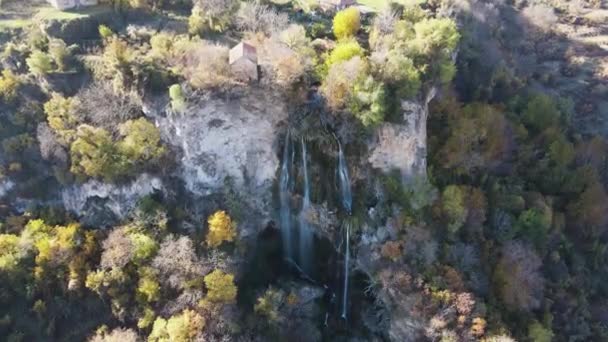 Veduta Aerea Autunnale Della Cascata Polska Skakavitsa Sul Monte Zemen — Video Stock