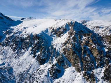 Bulgaristan 'ın Malyovitsa zirvesi yakınlarındaki Rila Dağı' nın şaşırtıcı kış manzarası