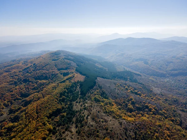 Increíble Paisaje Otoñal Montaña Erul Cerca Del Pico Golemi Región —  Fotos de Stock