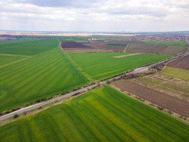 Bulgaristan 'ın Filibe Bölgesi Parvomay kasabası yakınlarındaki Yukarı Trakya Ovası' nın hava manzarası