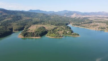 Bulgaristan 'ın Sopot Reservoir, Lovech Bölgesinin hava manzarası