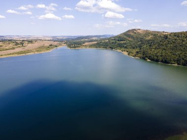 Bulgaristan 'ın Krapets Reservoir, Lovech Bölgesinin hava görüntüsü