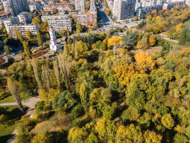 Bulgaristan 'ın Sofya kentindeki South Park' ın şaşırtıcı Sonbahar manzarası