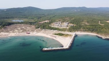 Bulgaristan 'ın Burgaz Bölgesi, Arkutino plajının şaşırtıcı hava manzarası 