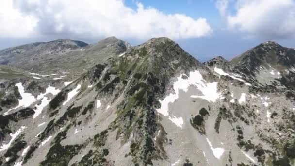 保加利亚皮林山穆拉托夫峰惊人的空中景观 — 图库视频影像