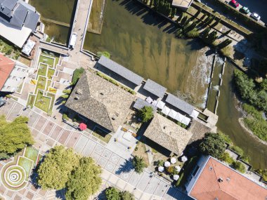 Bulgaristan 'ın Truva, Lovech bölgesinin merkezinin şaşırtıcı hava manzarası