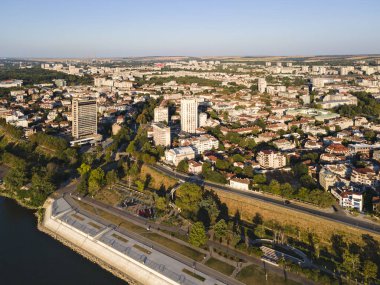 Bulgaristan 'ın Tuna Nehri ve Rusçuk Kenti' nin şaşırtıcı hava manzarası
