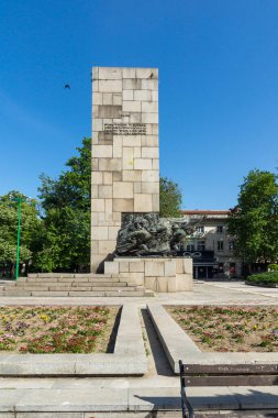 VIDIN, BULGARIA - 23 Mayıs 2021: Bulgaristan 'ın Vidin kentinin merkezindeki Bdintsi Meydanı Panoraması