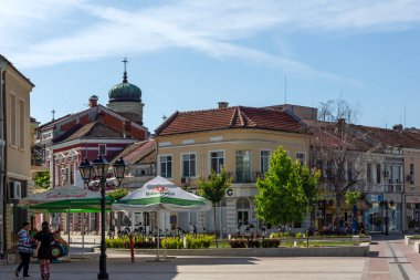 VIDIN, BULGARIA - 23 Mayıs 2021: Bulgaristan 'ın Vidin kentinin merkezindeki Bdintsi Meydanı Panoraması