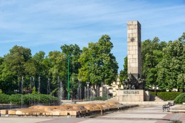 VIDIN, BULGARIA - 23 Mayıs 2021: Bulgaristan 'ın Vidin kentinin merkezindeki Bdintsi Meydanı Panoraması