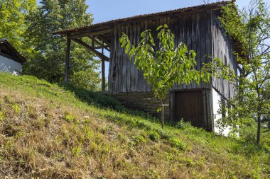 Bulgaristan 'ın Lovech bölgesindeki Oreshak köyünde otantik ondokuzuncu yüzyıl evleriyle Baba Stana (Büyükanne Stana) mahallesi