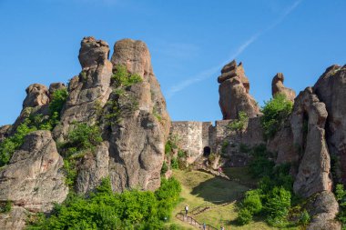 Bulgaristan 'ın Kaleto, Vidin Bölgesi olarak bilinen Ortaçağ Belogradchik Kalesinin Günbatımı manzarası