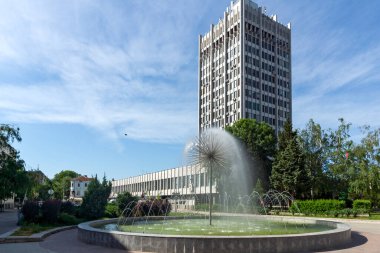 VIDIN, BULGARIA - 23 Mayıs 2021: Bulgaristan 'ın Vidin kentinin merkezindeki Bdintsi Meydanı' nın panoramik manzarası