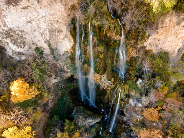 Vista Aérea Otoño Cascada Polska Skakavitsa Montaña Zemen Región Kyustendil — Foto de Stock