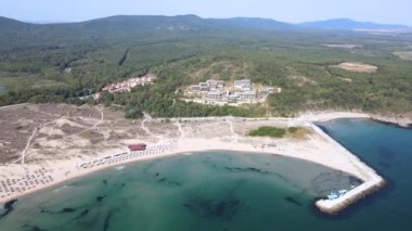 Bulgaristan 'ın Burgaz Bölgesi, Arkutino plajının şaşırtıcı hava manzarası 