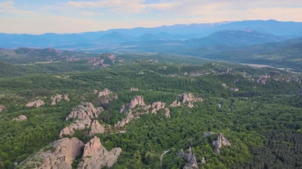 Vista Aérea Atardecer Las Rocas Belogradchik Región Vidin Bulgaria — Vídeos de Stock