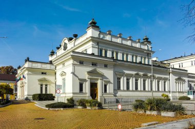 SOFYA, BULGARIA - 10 Kasım 2021: Bulgaristan 'ın Sofya kentinde Parlamento Binası