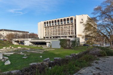 STARA ZAGORA, BULGARIA - 5 Ağustos 2021: Bulgaristan 'ın Stara Zagora kentinin merkezinde bulunan antik Forum Augusta Traiana kalıntıları