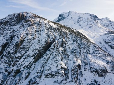 Bulgaristan 'ın Malyovitsa zirvesi yakınlarındaki Rila Dağı' nın şaşırtıcı kış manzarası