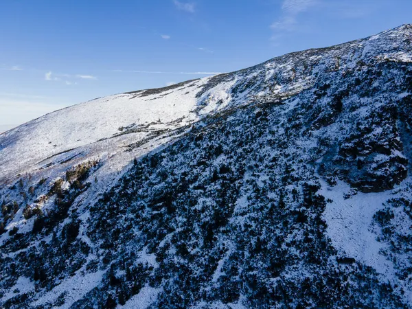 Bulgaristan 'ın Malyovitsa zirvesi yakınlarındaki Rila Dağı' nın şaşırtıcı kış manzarası