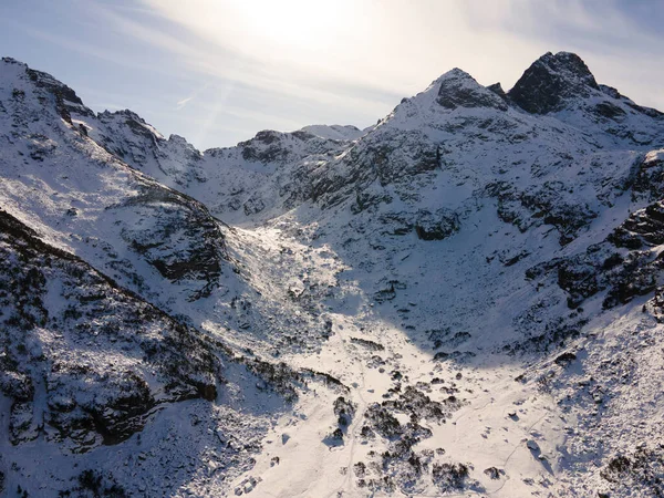Bulgaristan 'ın Malyovitsa zirvesi yakınlarındaki Rila Dağı' nın şaşırtıcı kış manzarası