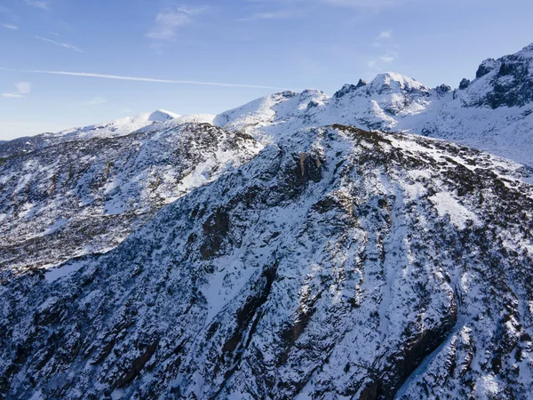 Bulgaristan 'ın Malyovitsa zirvesi yakınlarındaki Rila Dağı' nın şaşırtıcı kış manzarası