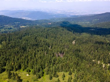 Bulgaristan 'ın Sofya Şehir Bölgesi, Vitosha Dağı' ndaki Konyarnika bölgesinin havadan görüntüsü