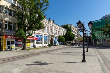 VIDIN, BULGARIA - 23 Mayıs 2021: Bulgaristan 'ın Vidin kentinin merkezindeki Bdintsi Meydanı' nın panoramik manzarası