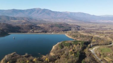Bulgaristan 'ın Montana bölgesinin Srechenska Bara Baraj Havalimanı manzarası