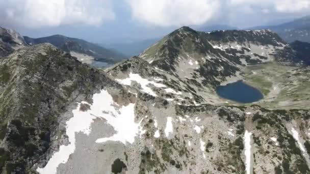 Vue Aérienne Imprenable Sur Pic Muratov Les Lacs Vlahini Gergiyski — Video