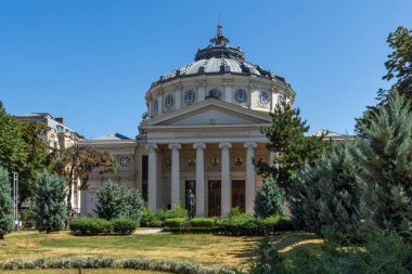 BÜKREŞ, ROMANIA - 17 Ağustos 2021: Romanya 'nın Bükreş kentinde Romen Atletizmi Binası