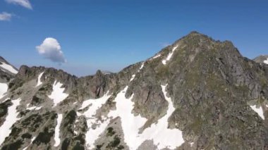 Bulgaristan 'ın Pirin Dağı, Dzhangal zirvesinin şaşırtıcı hava manzarası