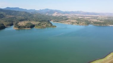 Bulgaristan 'ın Sopot Reservoir, Lovech Bölgesinin hava manzarası