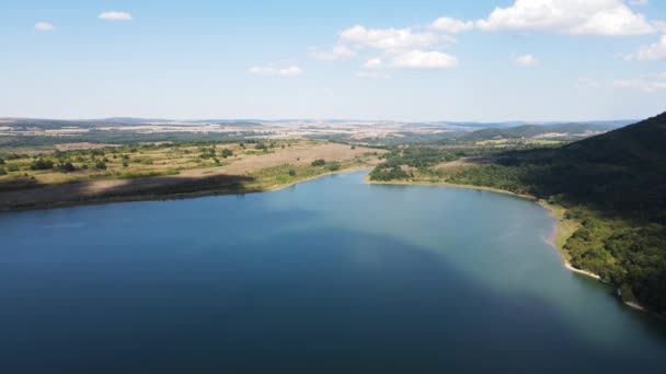 Bulgaristan Krapets Reservoir Lovech Bölgesinin Hava Görüntüsü — Stok video
