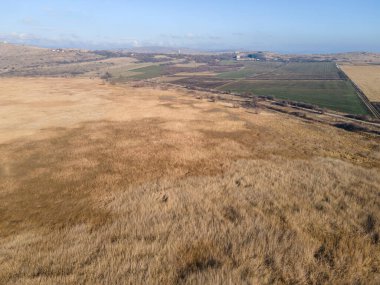 Aldomirovtsi bataklığının hava sonbahar manzarası, Sofya bölgesi, Bulgaristan
