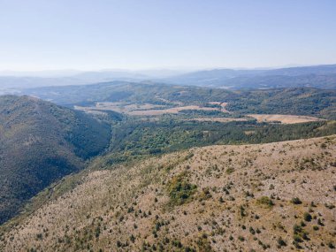 Bulgaristan 'ın Pernik bölgesindeki Lyubash Dağı' nın İnanılmaz Sonbahar Manzarası