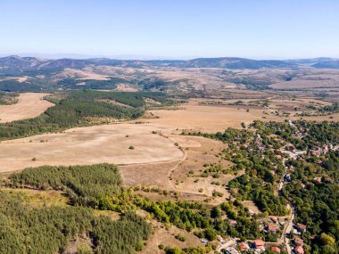 Bulgaristan 'ın Pernik bölgesindeki Lyubash Dağı' nın İnanılmaz Sonbahar Manzarası