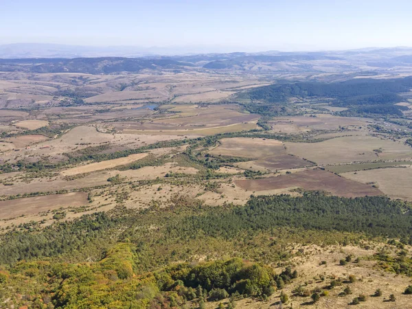 Bulgaristan 'ın Pernik bölgesindeki Lyubash Dağı' nın İnanılmaz Sonbahar Manzarası