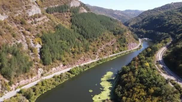 Αεροφωτογραφία Του Φαραγγιού Του Ποταμού Ίσκαρ Βαλκανικά Όρη Περιοχή Σόφιας — Αρχείο Βίντεο
