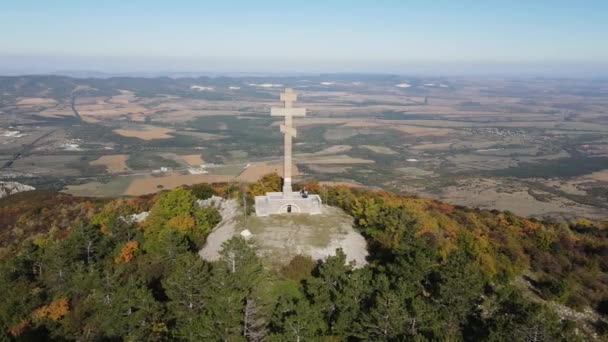 Αεροφωτογραφία Του Σταυρού Στην Κορυφή Okolchica Οποία Κατασκευάστηκε Υπακοή Στον — Αρχείο Βίντεο