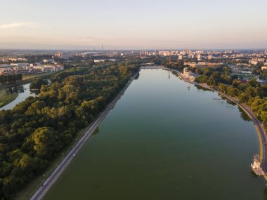Bulgaristan 'ın Filibe kentindeki Kürek Mekanı' nın hava gün batımı manzarası