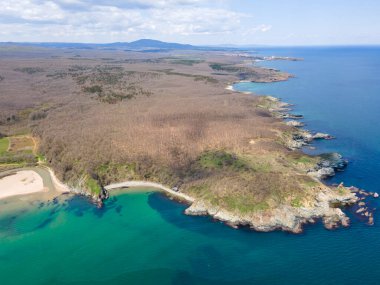 Bulgaristan 'ın Burgaz Bölgesi' nin Rezovo kasabası yakınlarındaki Silistar plajının hava manzarası