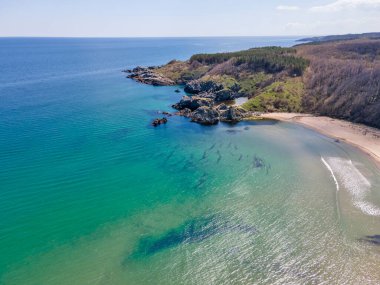 Bulgaristan 'ın Burgaz Bölgesi' nin Rezovo kasabası yakınlarındaki Silistar plajının hava manzarası